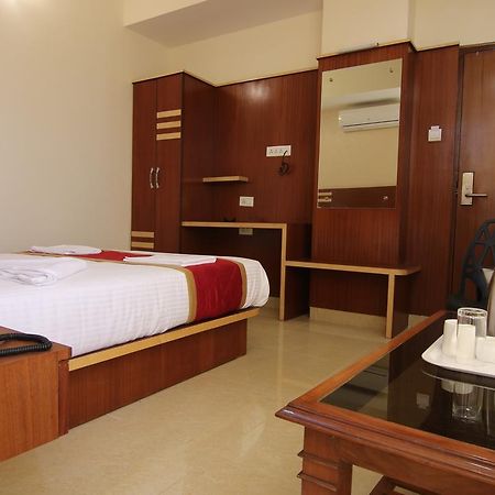 Sri Nandi Comforts Hotell Bangalore Exteriör bild