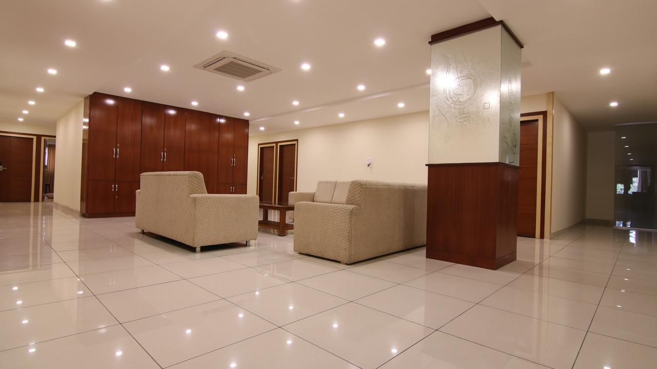 Sri Nandi Comforts Hotell Bangalore Exteriör bild