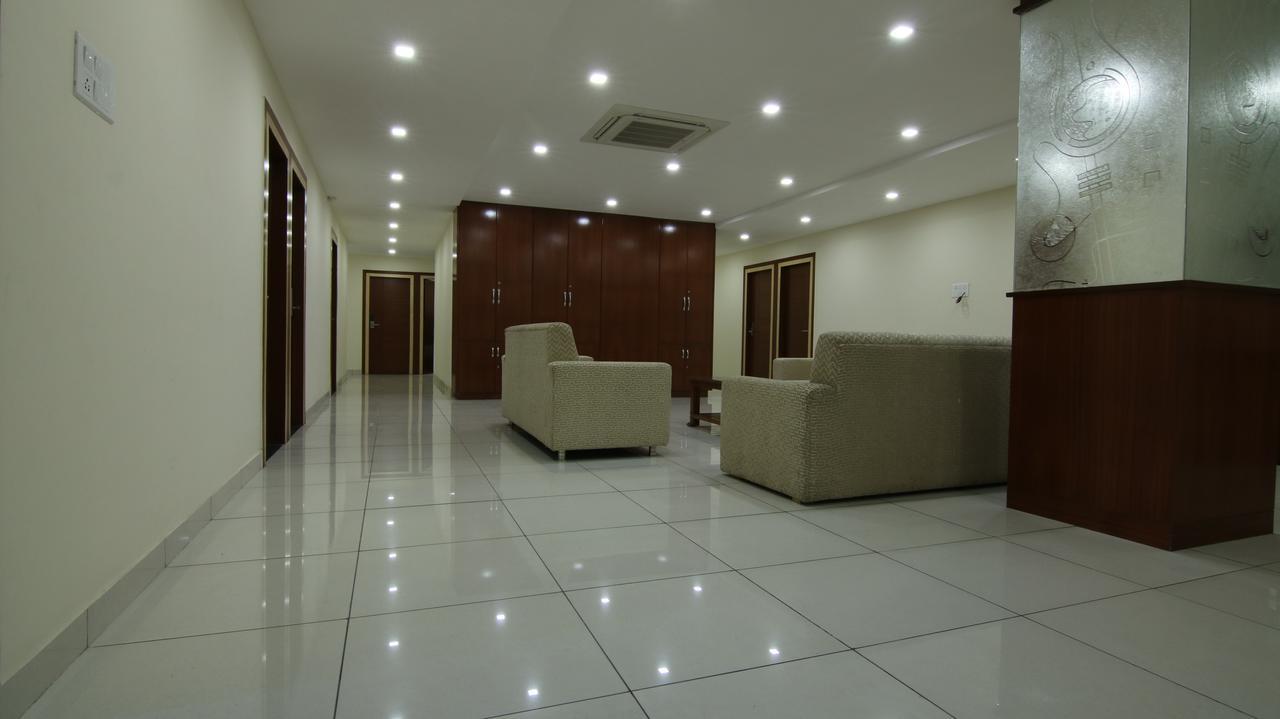 Sri Nandi Comforts Hotell Bangalore Exteriör bild