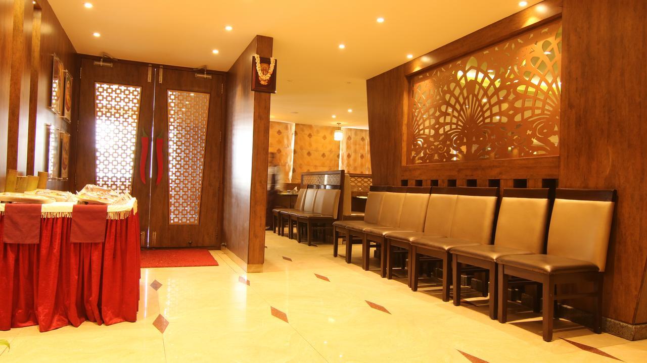 Sri Nandi Comforts Hotell Bangalore Exteriör bild