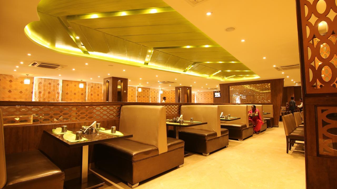 Sri Nandi Comforts Hotell Bangalore Exteriör bild
